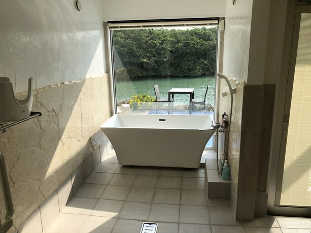 Imagen de la habitación del Hotel Lagoon Villa Ryusei. Foto 24