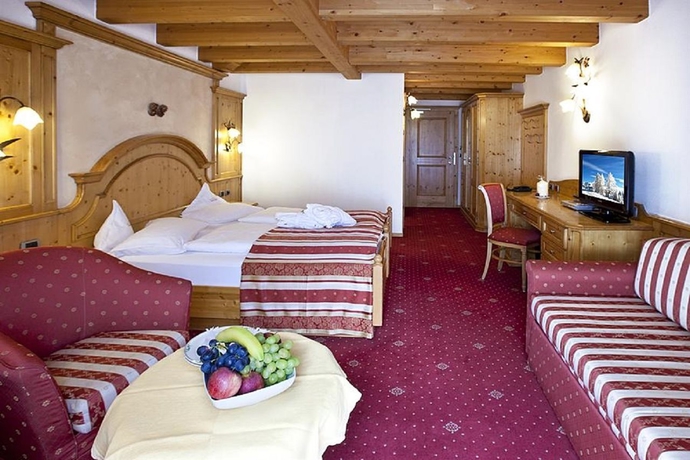 Imagen general del Hotel Lagorai. Foto 9