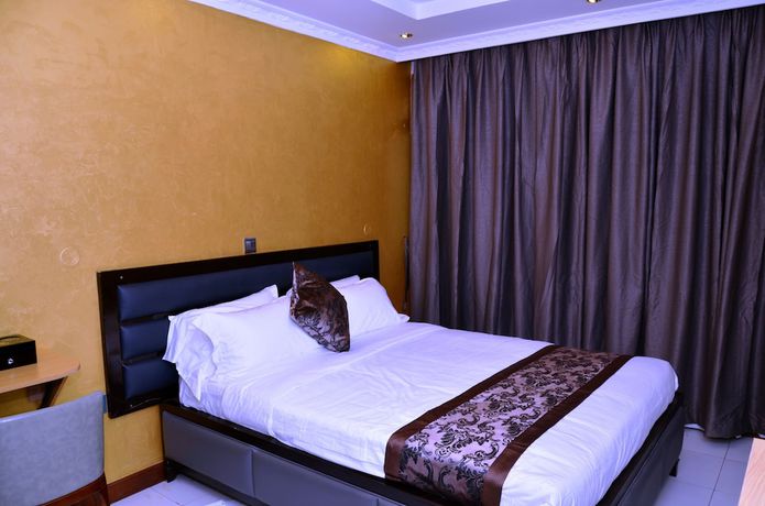 Imagen de la habitación del Hotel Lagos. Foto 19