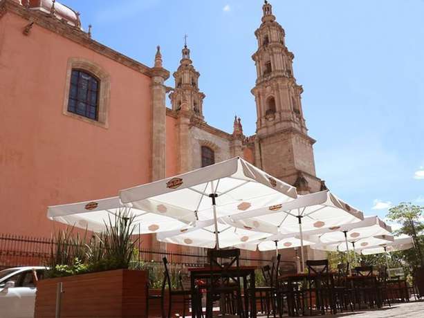 Imagen general del Hotel Lagos Inn. Foto 4