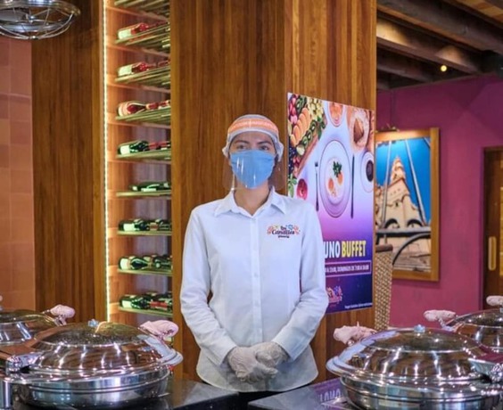 Imagen del bar/restaurante del Hotel Lagos Inn. Foto 8