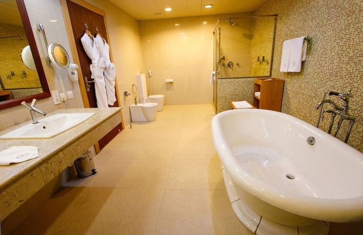 Imagen de la habitación del Hotel Lagos Oriental. Foto 5