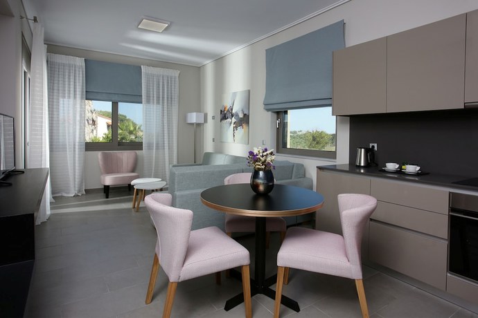 Imagen de la habitación del Hotel Lagouvardos Village. Foto 3