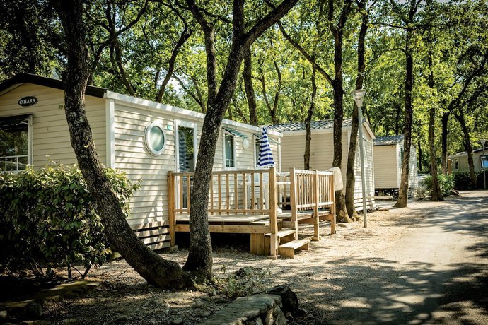Imagen de la habitación del Hotel Lagrange Vacances Camping Le Bois Fleuri. Foto 7