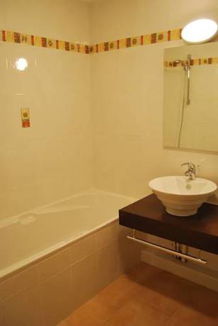 Imagen de la habitación del Hotel Lagrange Vacances La Closerie, Barjac. Foto 5