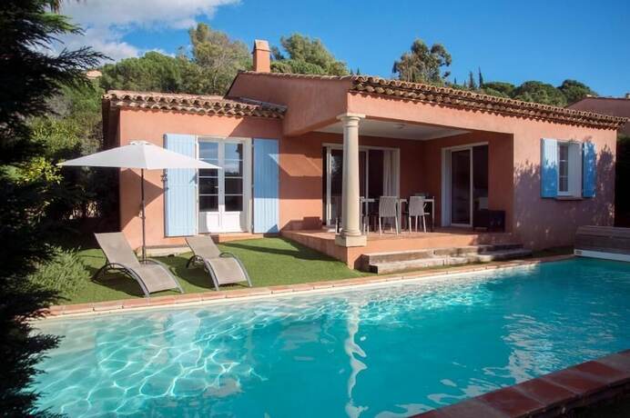 Imagen general del Hotel Lagrange Vacances - Le Domaine L\'Eilen. Foto 12