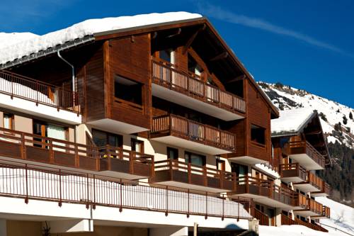 Imagen general del Hotel Lagrange Vacances Les Chalets Du Mont Blanc. Foto 2