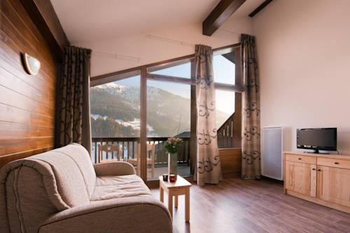 Imagen de la habitación del Hotel Lagrange Vacances Les Chalets Du Mont Blanc. Foto 5