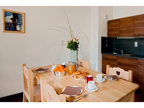 Imagen de la habitación del Hotel Lagrange Vacances Les Chalets Du Mont Blanc. Foto 6