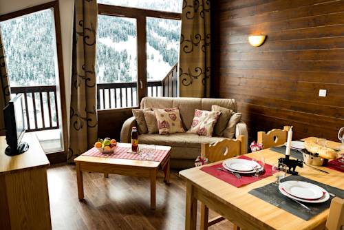 Imagen de la habitación del Hotel Lagrange Vacances Les Chalets Du Mont Blanc. Foto 10