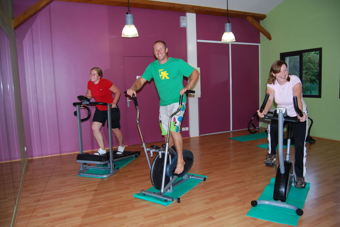 Imagen de los exteriores del Hotel Lagrange Vacances Les Ségalières. Foto 11