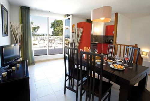 Imagen de la habitación del Hotel Lagrange Vacances Les Terrasses Des Embiez. Foto 11