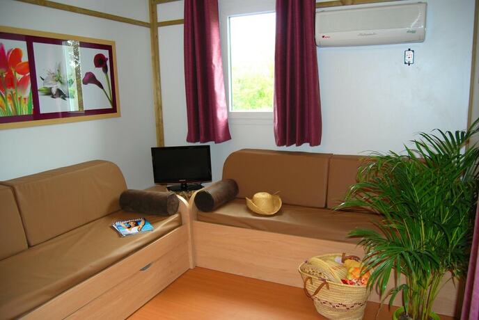 Imagen general del Hotel Lagrange Vacances Port Lalande. Foto 8