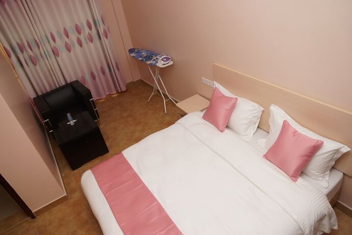 Imagen general del Hotel L&agrave; Ponye Apartment. Foto 2
