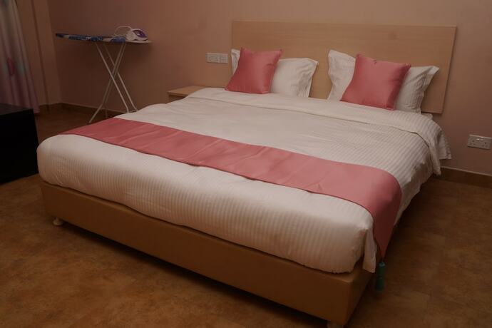 Imagen general del Hotel L&agrave; Ponye Apartment. Foto 3