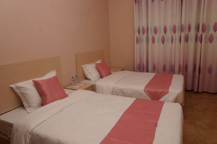 Imagen general del Hotel L&agrave; Ponye Apartment. Foto 8