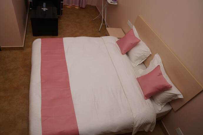 Imagen general del Hotel L&agrave; Ponye Apartment. Foto 13