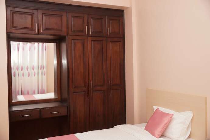 Imagen de la habitación del Hotel L&agrave; Ponye Apartment. Foto 19