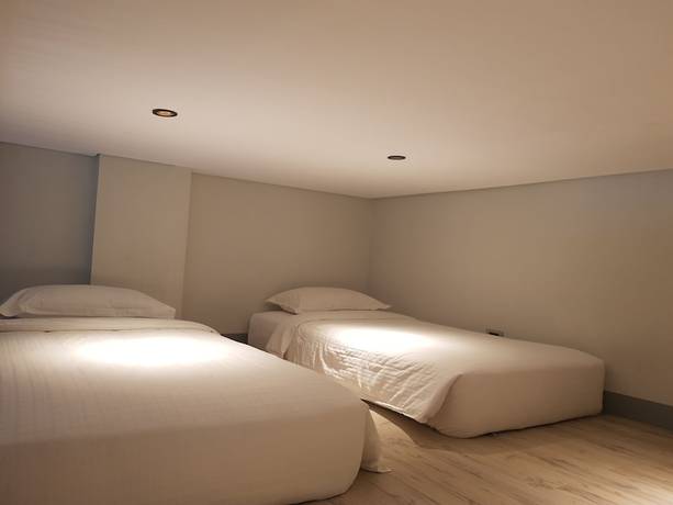 Imagen de la habitación del Hotel Lagùn. Foto 4