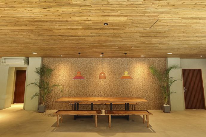 Imagen de los interiores del Hotel Lagùn. Foto 20