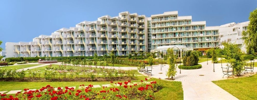 Imagen de los exteriores del Hotel Laguna Beach - All Inclusive. Foto 6