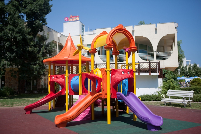 Imagen de los exteriores del Hotel Laguna Beach - All Inclusive. Foto 9