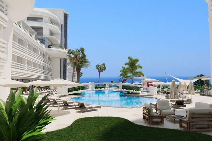 Imagen de la piscina del Hotel Laguna Beach Alya Resort and Spa - All Inclusive. Foto 8