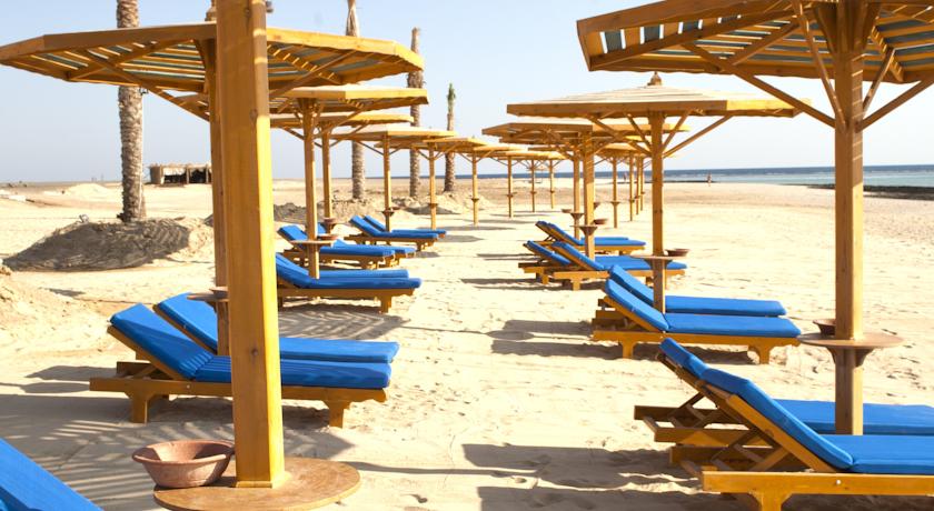 Imagen general del Hotel Laguna Beach Marsa Resort. Foto 3