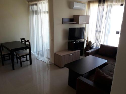 Imagen general del Hotel Laguna Beach, Ravda. Foto 3