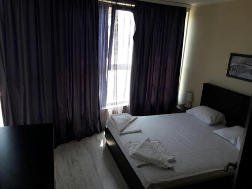 Imagen general del Hotel Laguna Beach, Ravda. Foto 6