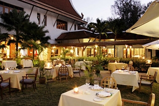 Imagen del bar/restaurante del Hotel Laguna Beach Resort. Foto 2