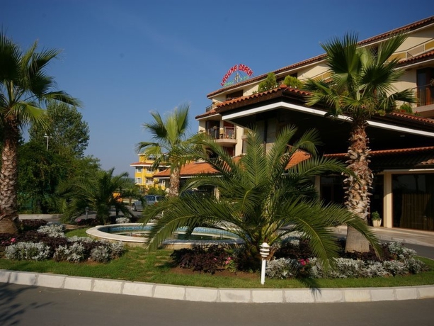 Imagen general del Hotel Laguna Beach Resort & Spa. Foto 7