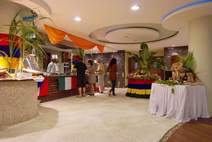 Imagen del bar/restaurante del Hotel Laguna Beach and Spa. Foto 7