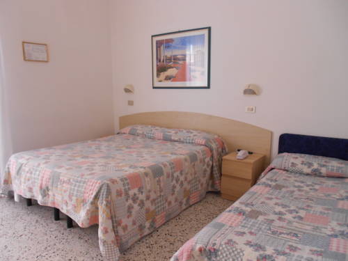 Imagen de la habitación del Hotel Laguna Blu. Foto 2