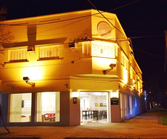 Imagen general del Hotel Laguna, Chascom&uacute;s. Foto 3