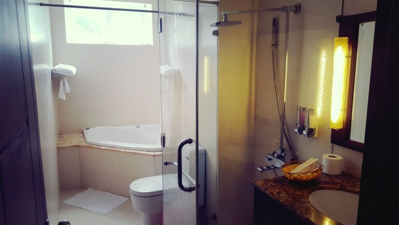 Imagen de la habitación del Hotel Laguna, District 7 - Ho Chi Minh. Foto 28