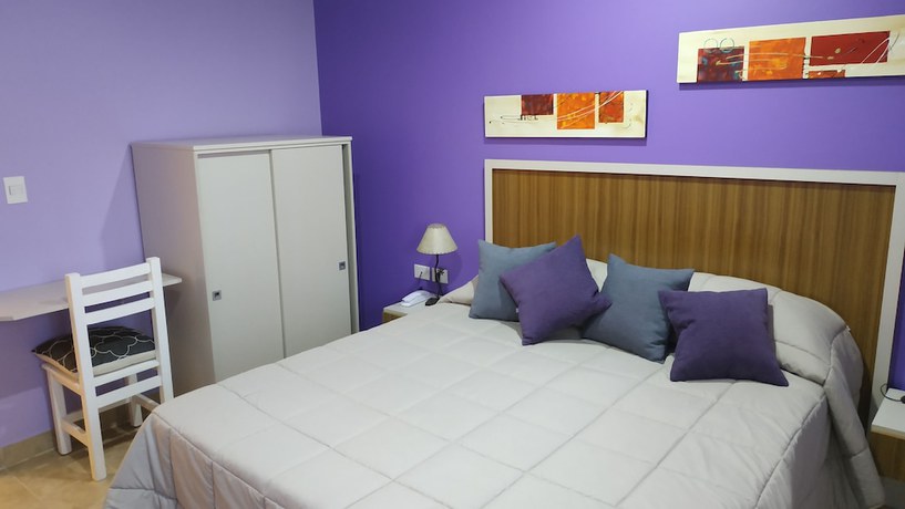 Imagen de la habitación del Hotel Laguna Elena. Foto 10