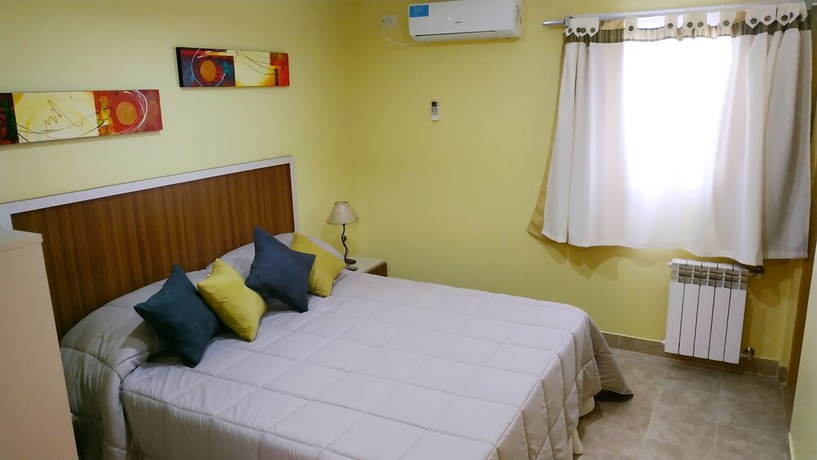 Imagen de la habitación del Hotel Laguna Elena. Foto 11