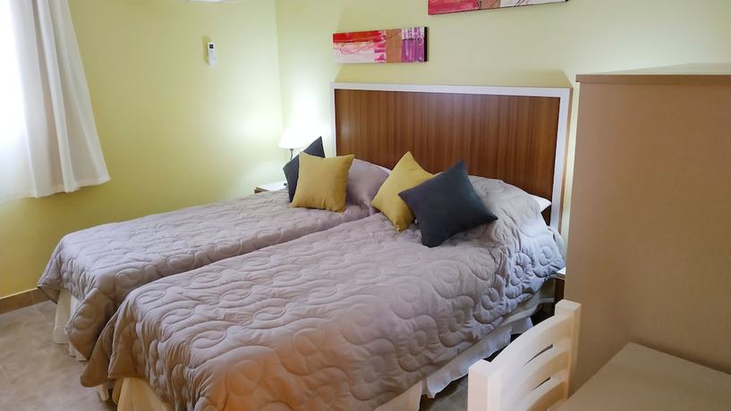 Imagen de la habitación del Hotel Laguna Elena. Foto 12