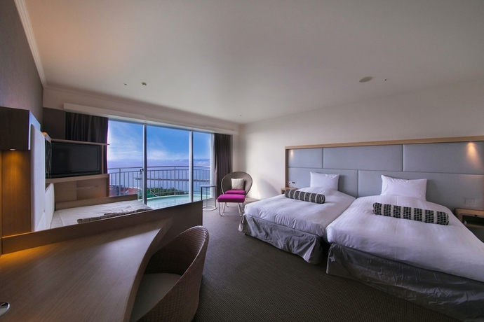 Imagen de la habitación del Hotel Laguna Garden, GINOWAN. Foto 3