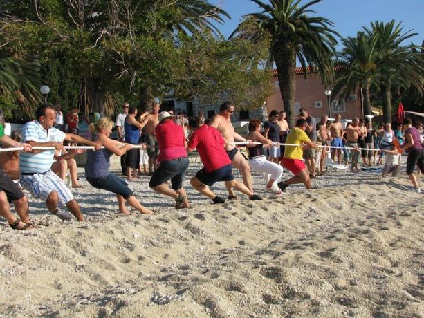 Imagen general del Hotel Laguna, Gradac. Foto 4