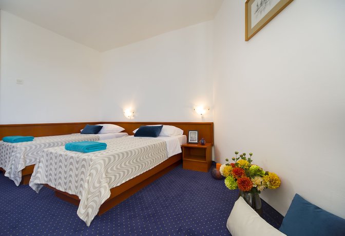 Imagen de la habitación del Hotel Laguna, Gradac. Foto 12