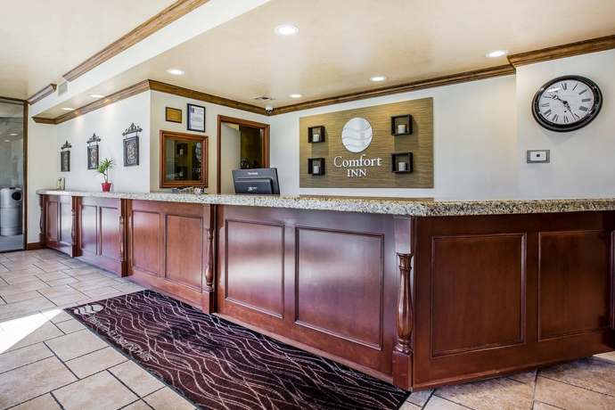 Imagen de los interiores del Hotel Laguna Hills Inn by Irvine Spectrum. Foto 15