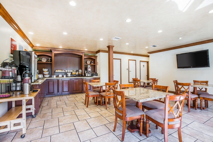 Imagen del bar/restaurante del Hotel Laguna Hills Inn by Irvine Spectrum. Foto 6