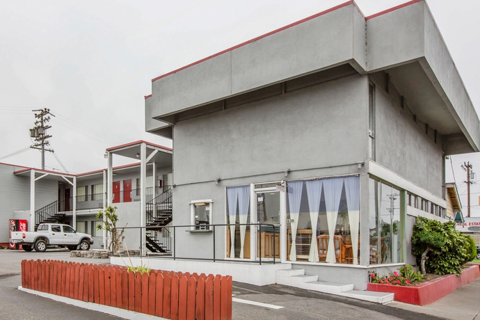 Imagen de los exteriores del Hotel Laguna Inn, Eureka. Foto 11