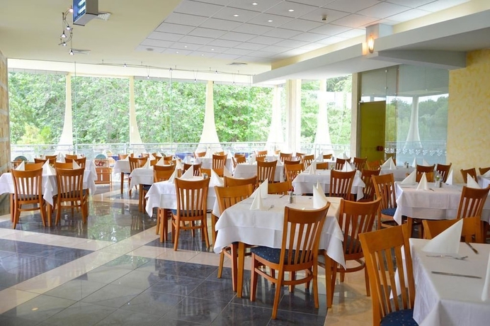 Imagen del bar/restaurante del Hotel Laguna Mare - All Inclusive. Foto 3