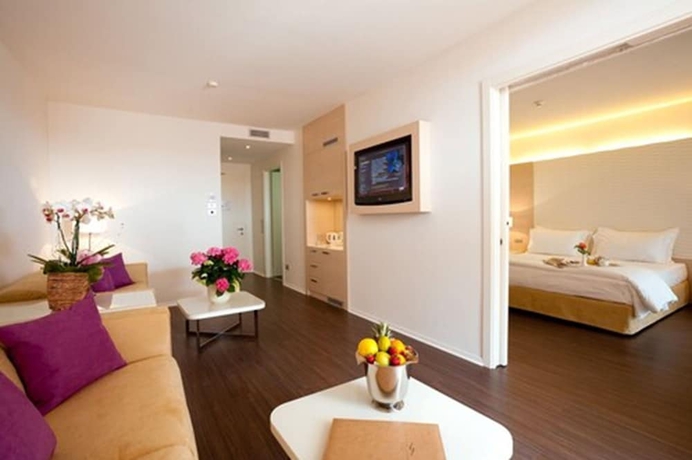 Imagen de la habitación del Hotel Laguna Palace. Foto 3