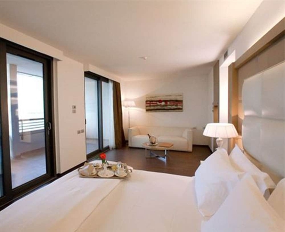 Imagen de la habitación del Hotel Laguna Palace. Foto 8