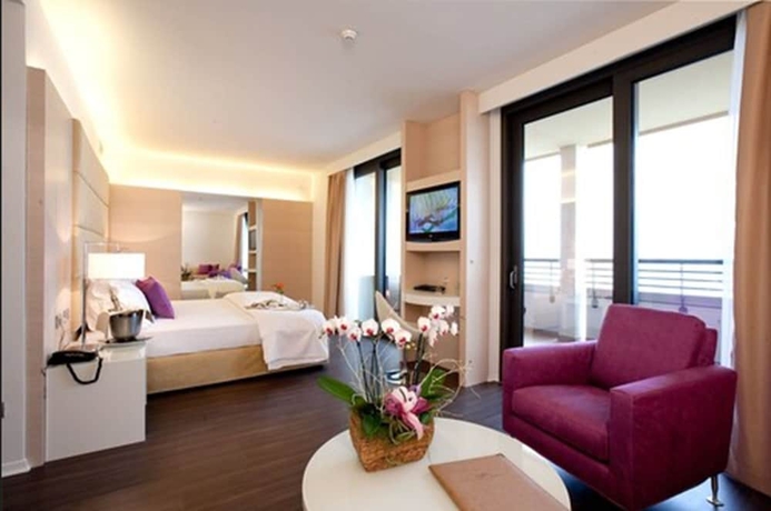 Imagen de la habitación del Hotel Laguna Palace. Foto 11