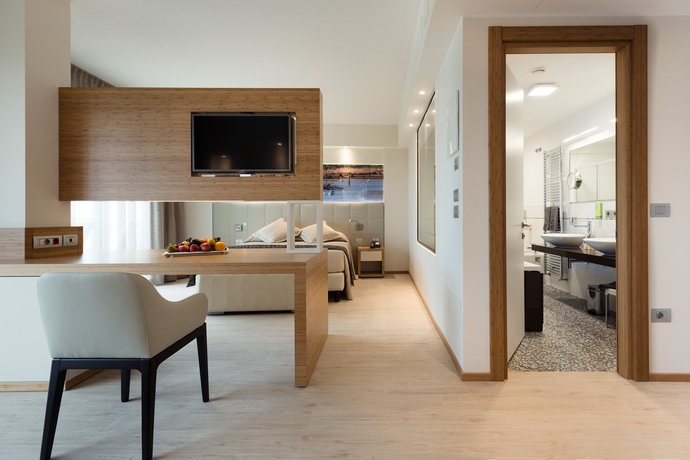 Imagen de la habitación del Hotel Laguna Park. Foto 6